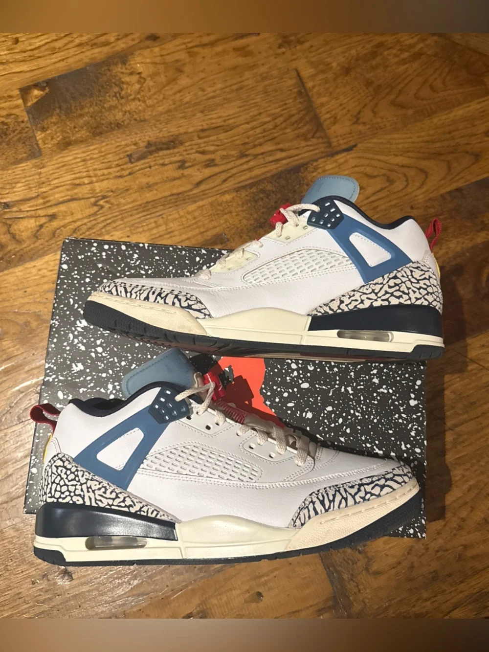 Air Jordan Spizike Low Motion Pack - Size 11 White Red Navy Blue with Box